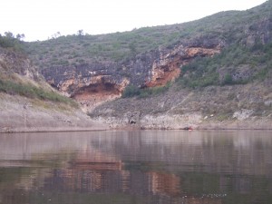 COVES ROGES L'ESQUERDA DE L'EMBASSAMENT - copia